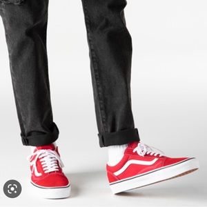 VANS OLD SKOOL red skate shoe